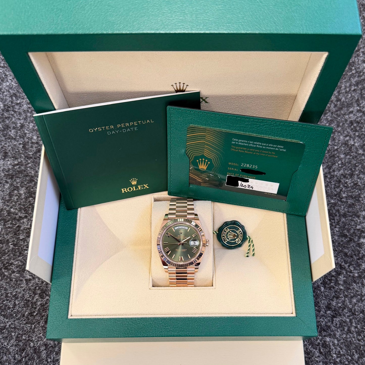 Rolex Day-Date 40 - 228235