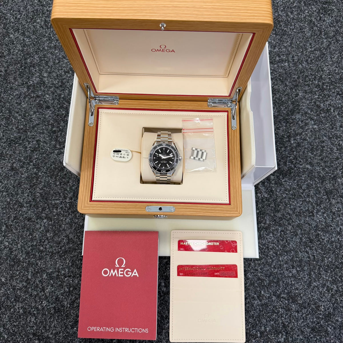 Omega Seamaster Planet Ocean 600M - 217.30.42.21.01.001