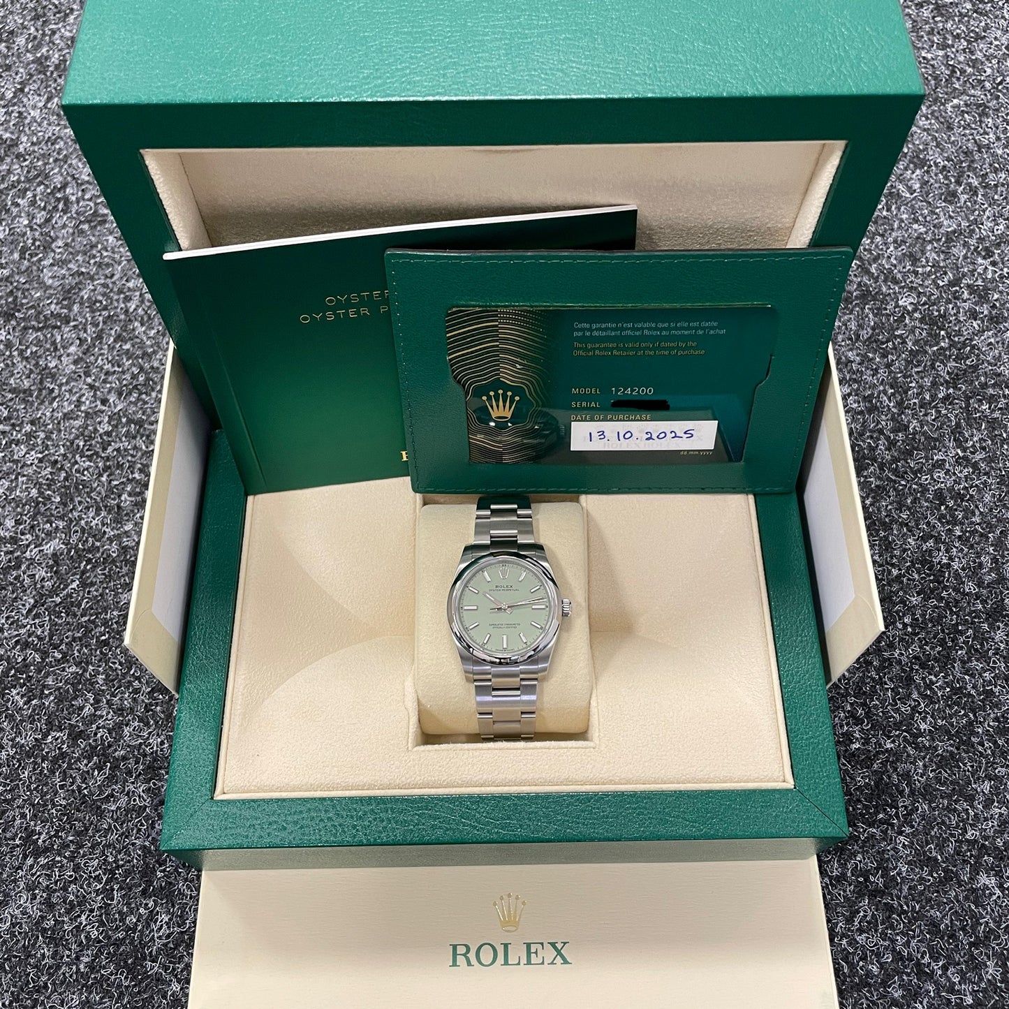 Rolex Oyster Perpetual 34 - 124200