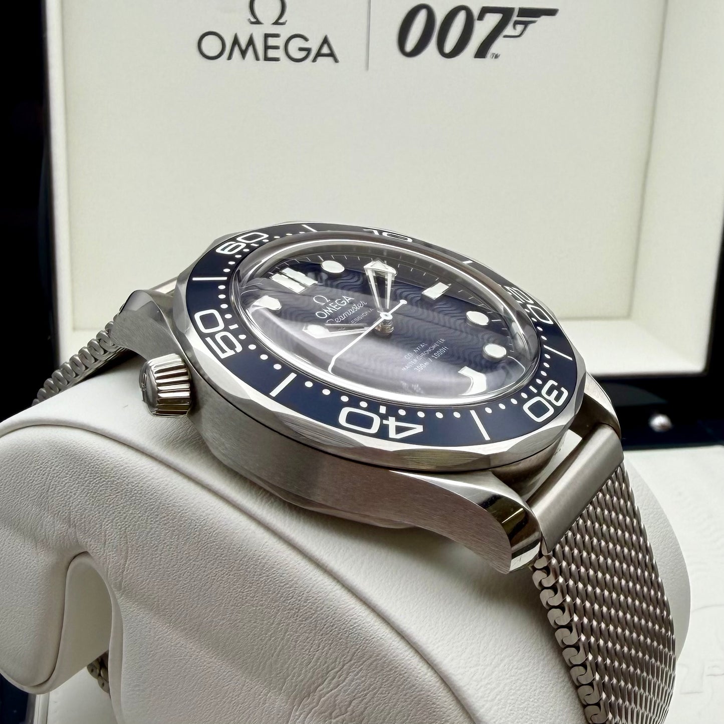 Omega Seamaster Diver 300M - 210.30.42.20.03.002