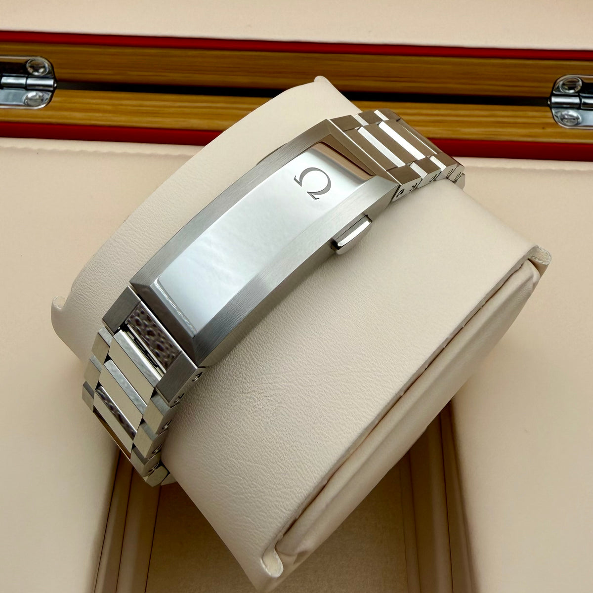 Omega Seamaster Planet Ocean 600M - 217.30.42.21.01.002