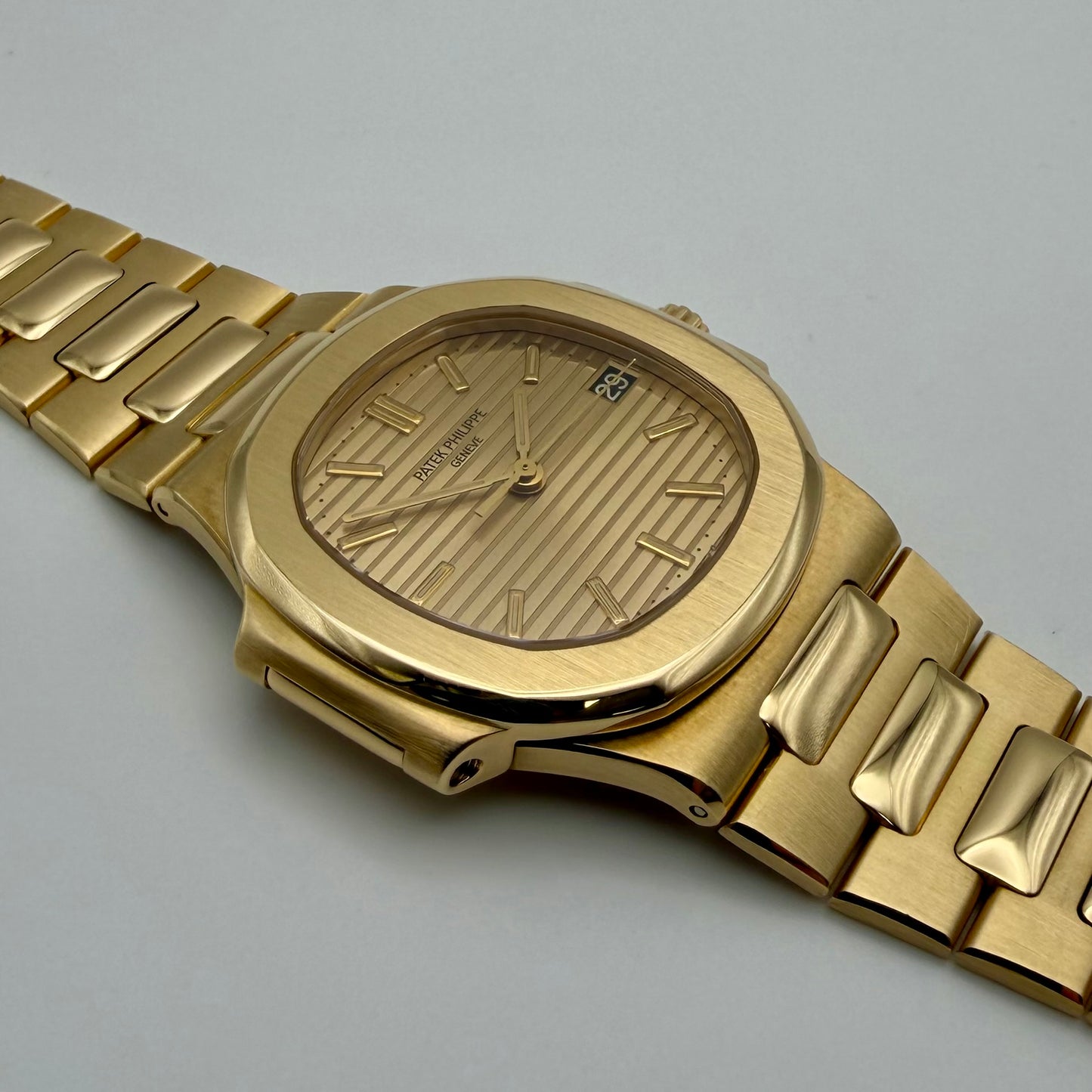 Patek Philippe Nautilus - 3800/001