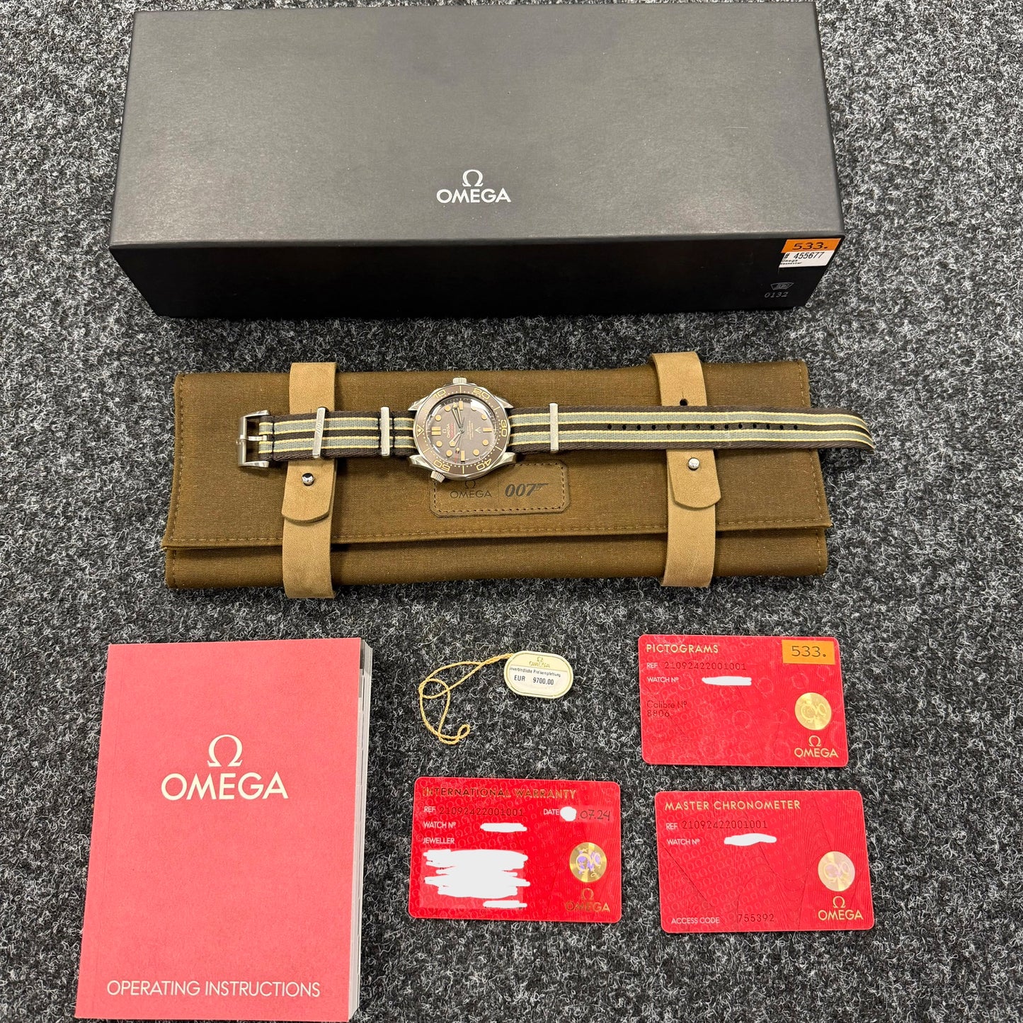 Omega Seamaster Diver 300M James Bond 007 - 210.92.42.20.01.001