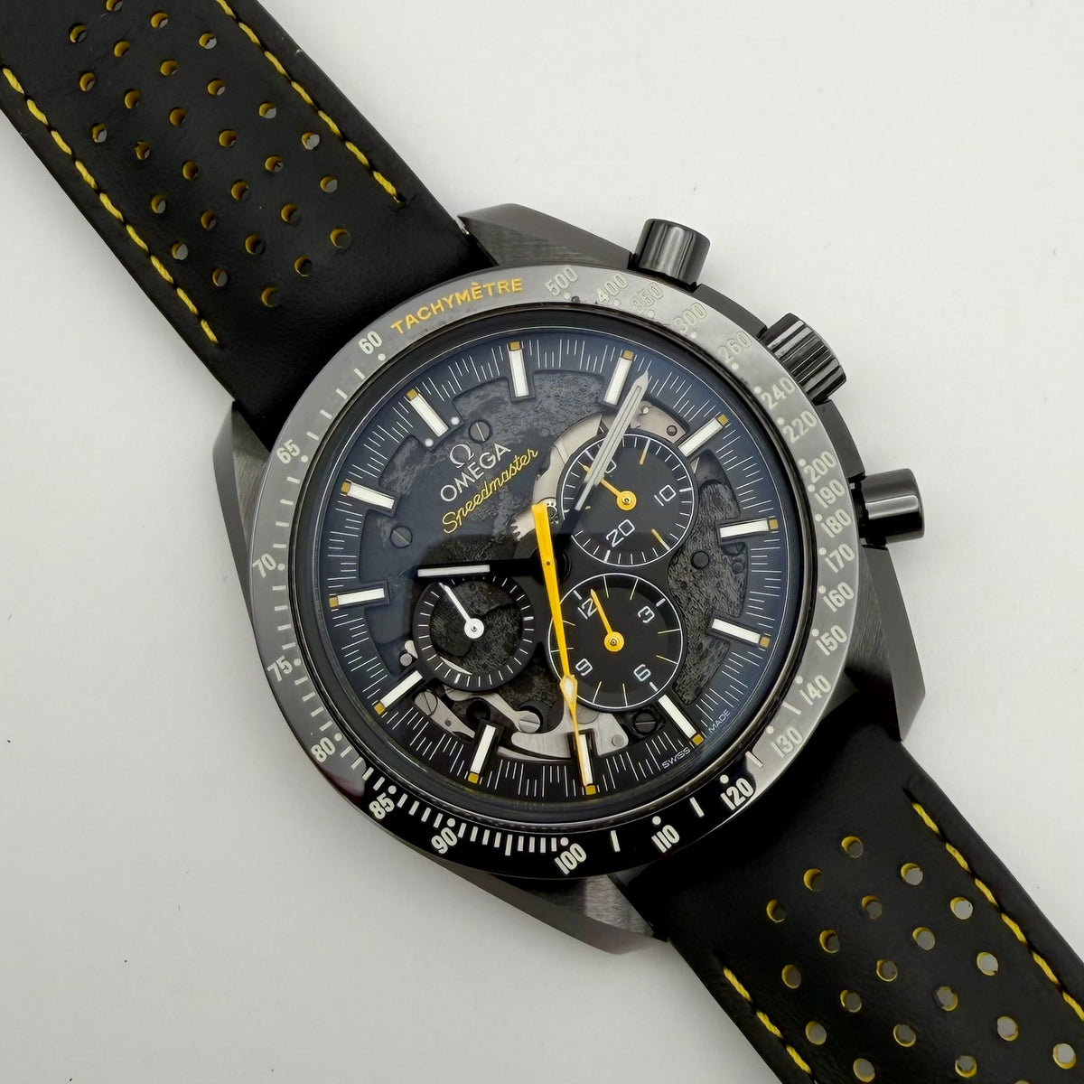 Omega Speedmaster Dark Side of the Moon Apollo 8 - 311.92.44.30.01.001