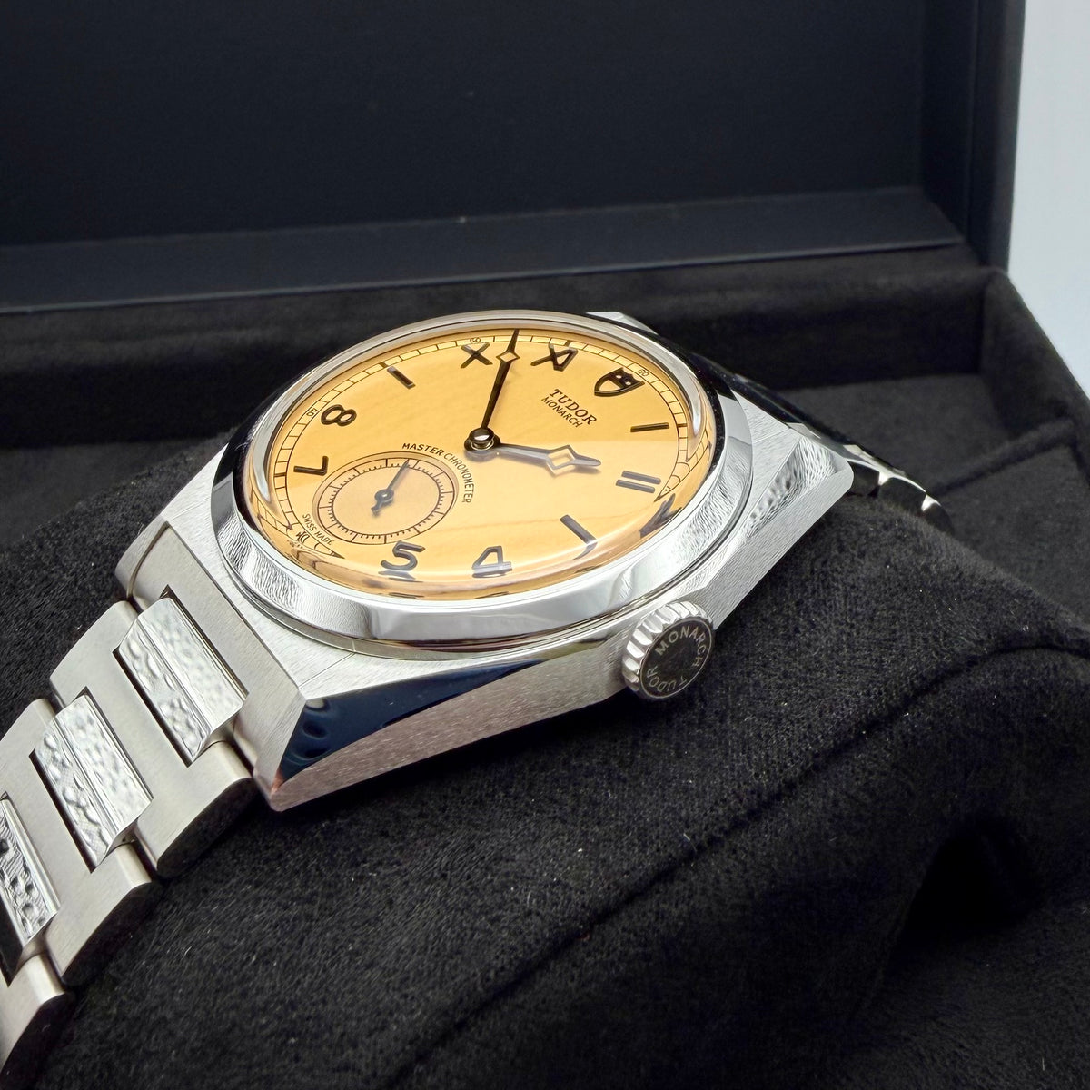 Tudor Monarch - M2639W1A0U