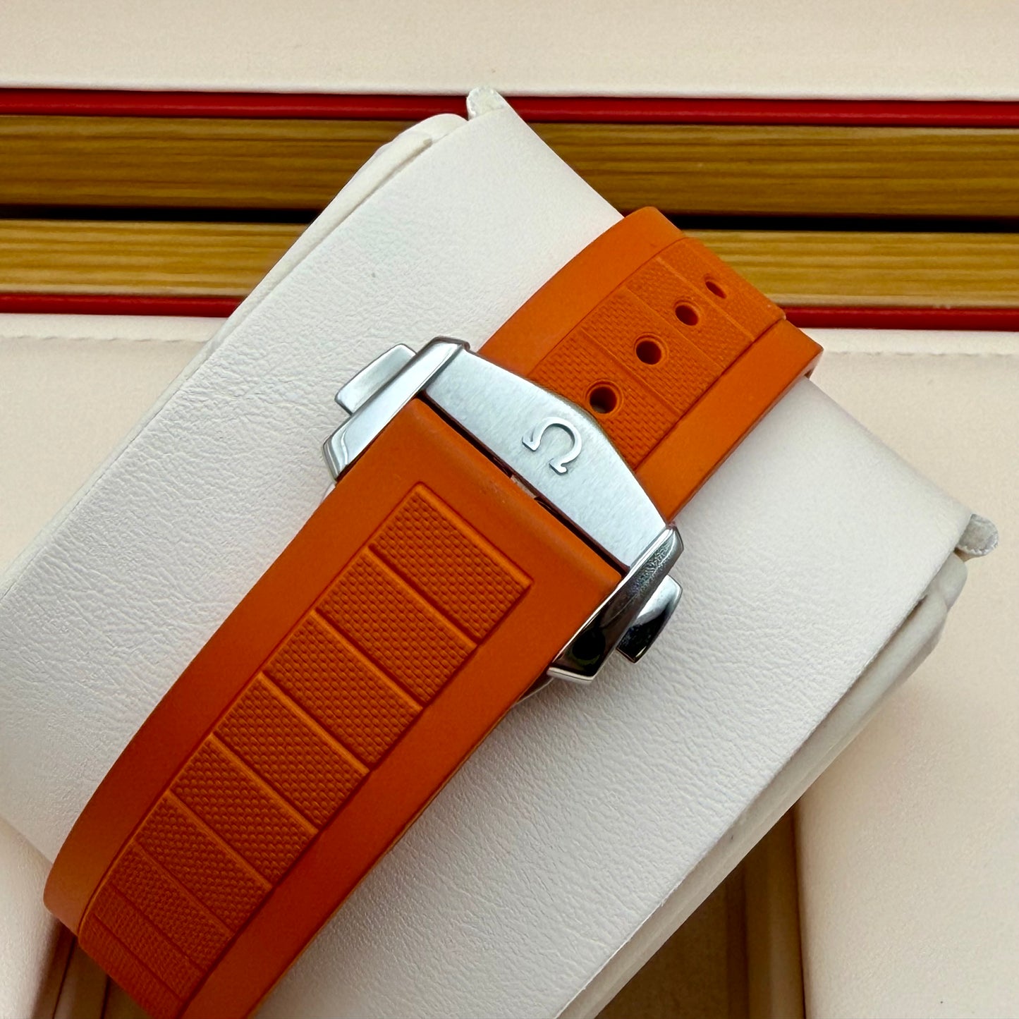 Omega Seamaster Planet Ocean - 217.32.42.21.01.004