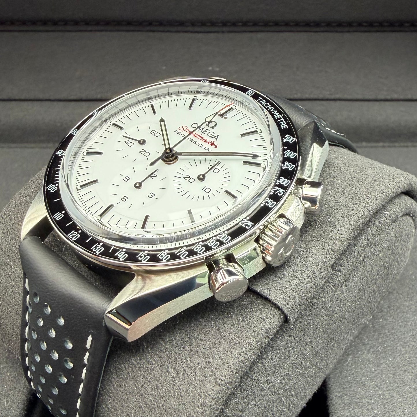 Omega Speedmaster Professional Moonwatch White - 310.32.42.50.04.001