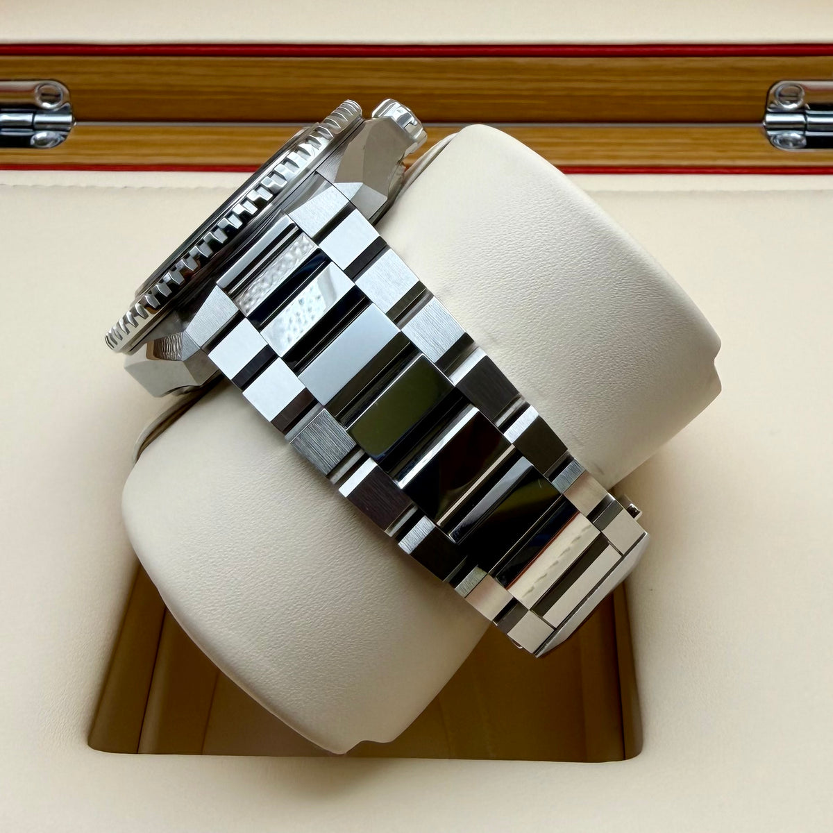Omega Seamaster Planet Ocean 600M - 217.30.42.21.01.001
