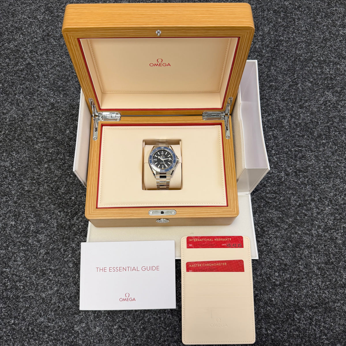Omega Seamaster Planet Ocean 600M - 217.30.42.21.01.002
