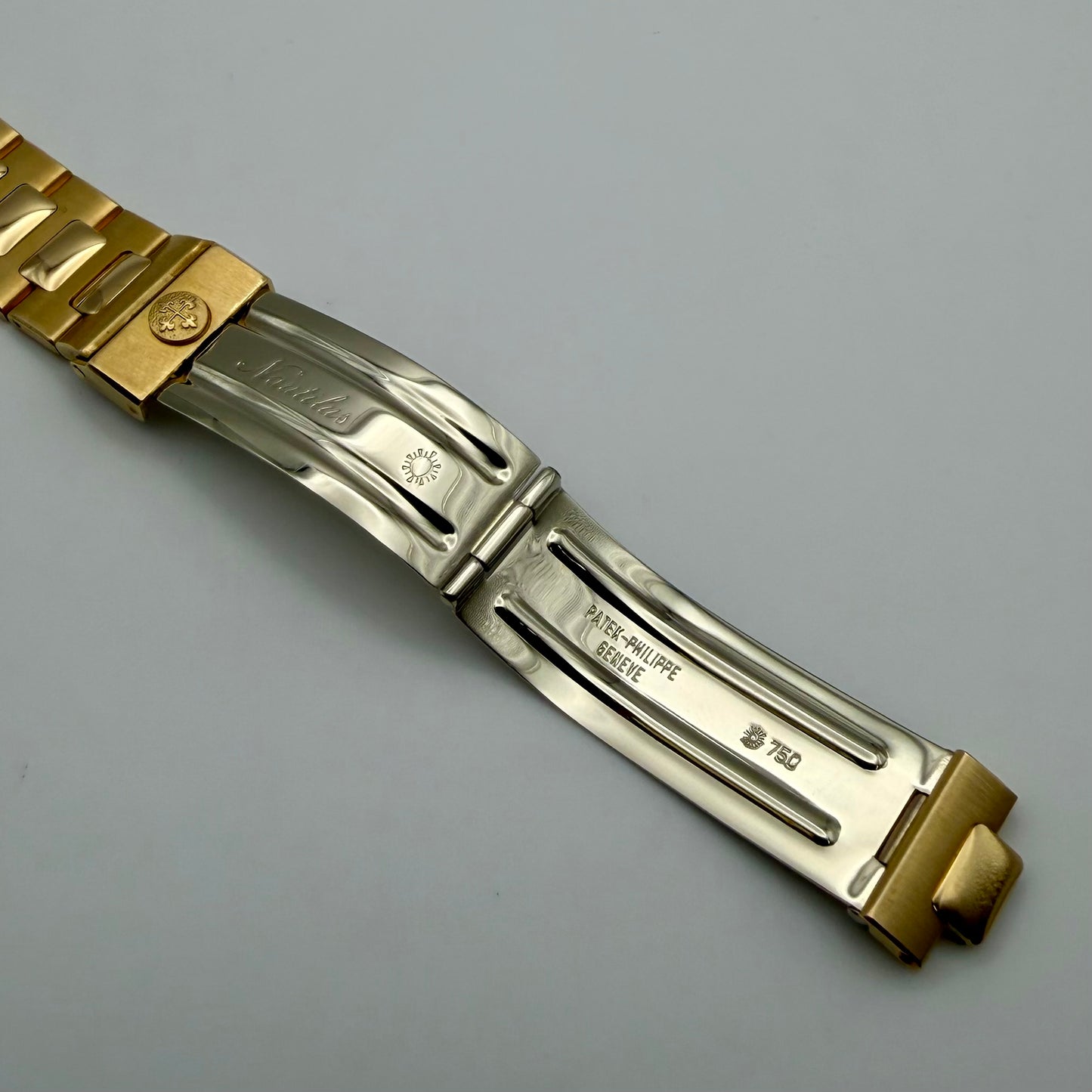Patek Philippe Nautilus - 3800/001