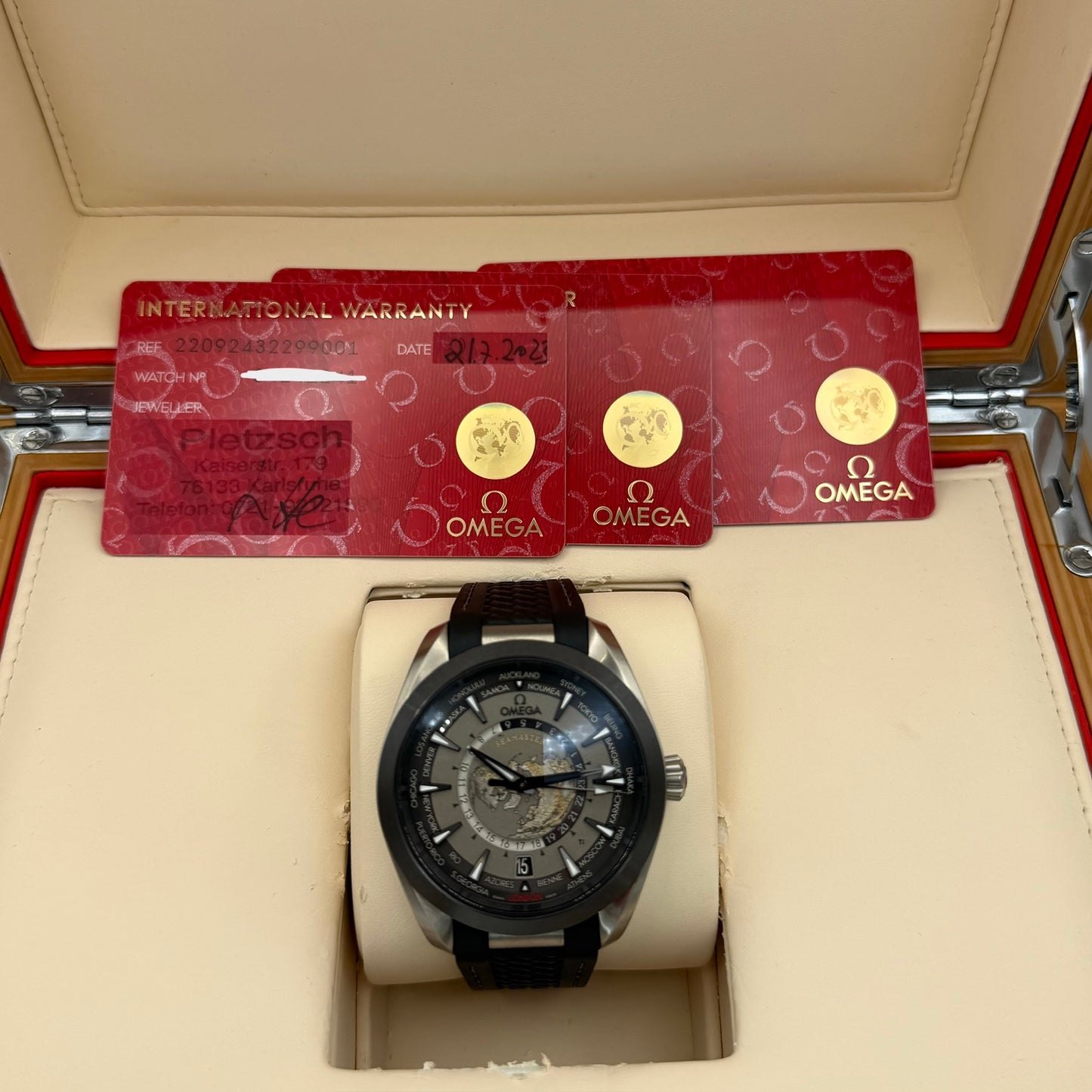 Omega Seamaster Aqua Terra GMT Worldtimer - 220.92.43.22.99.001