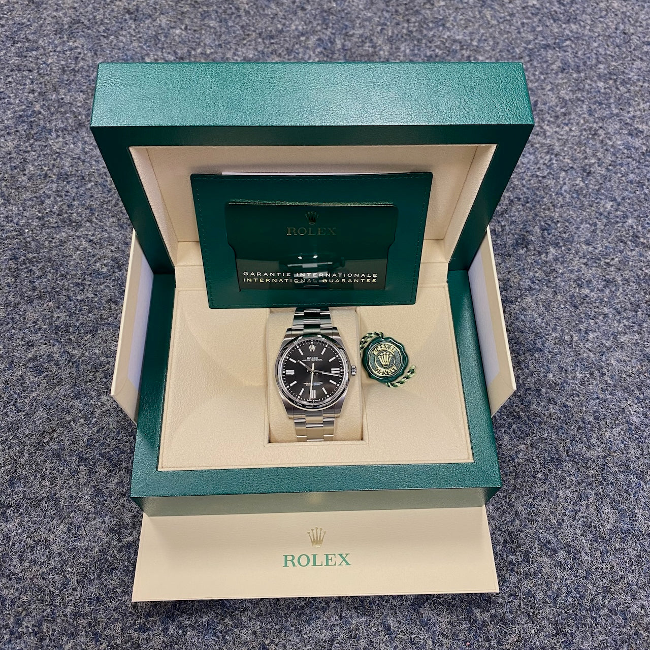 Rolex Oyster Perpetual 41 - 124300
